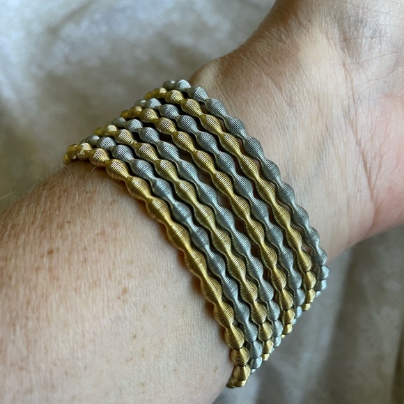 8 Silver and Gold Stretch Guitar String Bracelets - Picture 2 of 3